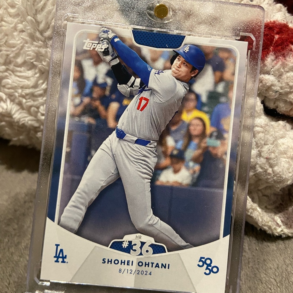 Topps Shohei Ohtani Baseball Card - White, Blue